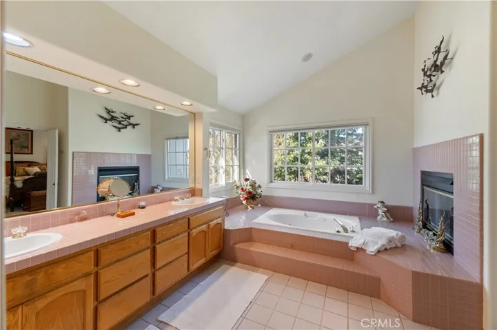 1811 Maiden Lane, Petaluma, California 94954