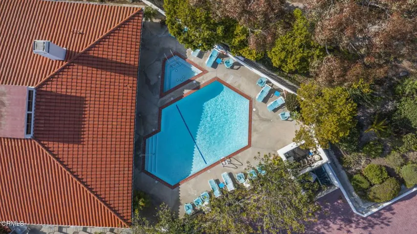 42-web-or-mls-UpmarketMedia_SeaviewHills