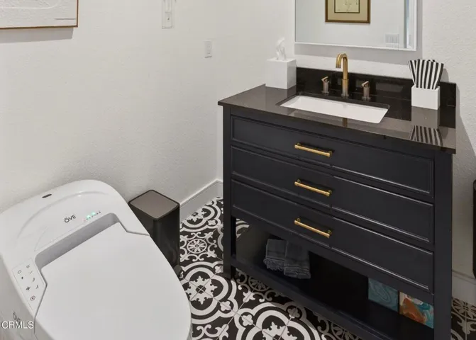 40-web-or-mls-UpmarketMedia-911Vall-200A