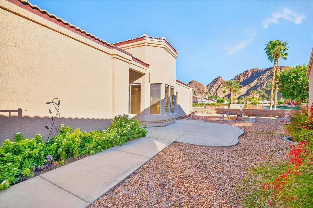 48649 Paseo Tarazo, La Quinta, California 92253 home-pic-25