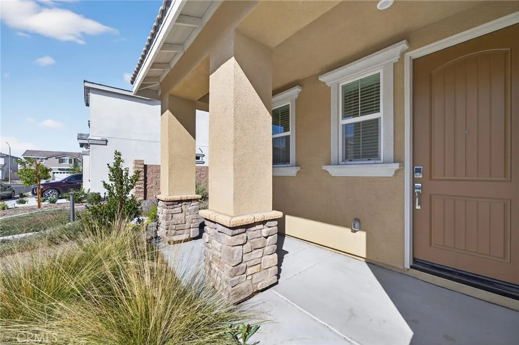 694 Dahlia, San Jacinto, California 92583 home-pic-4