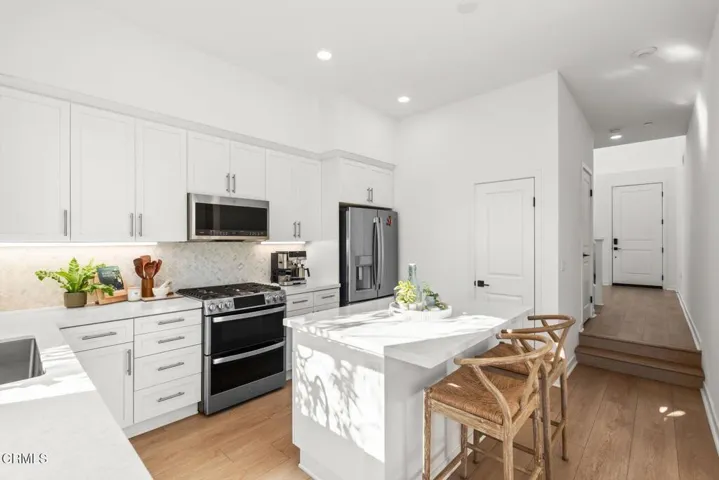 kitchen/hallway to entry