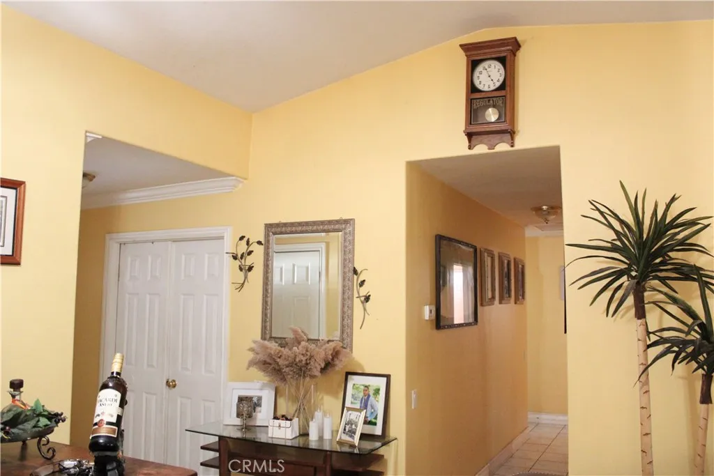 7470 Ginger, Fontana, California 92336 home-pic-4