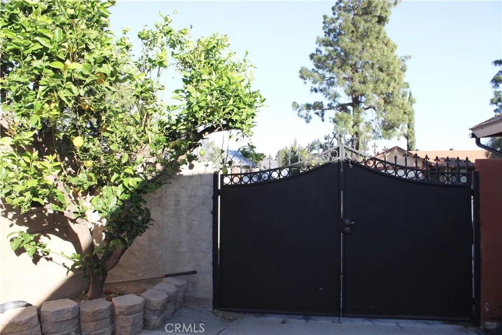 7470 Ginger, Fontana, California 92336 home-pic-19