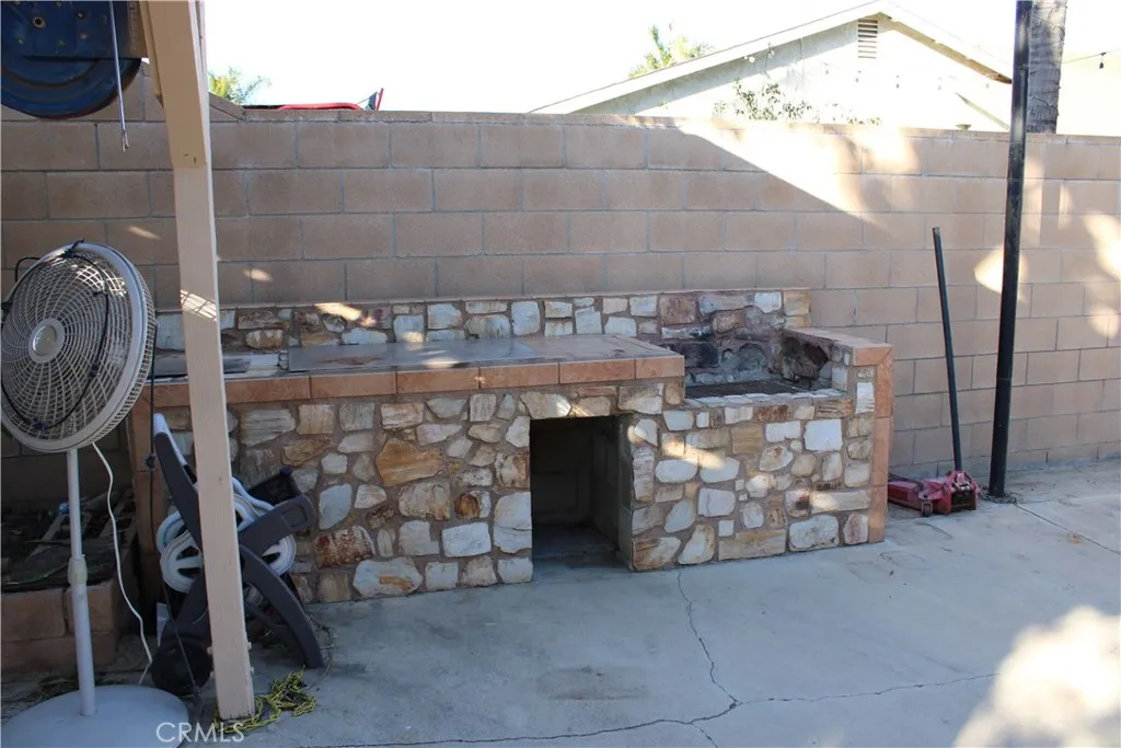 7470 Ginger, Fontana, California 92336 home-pic-16