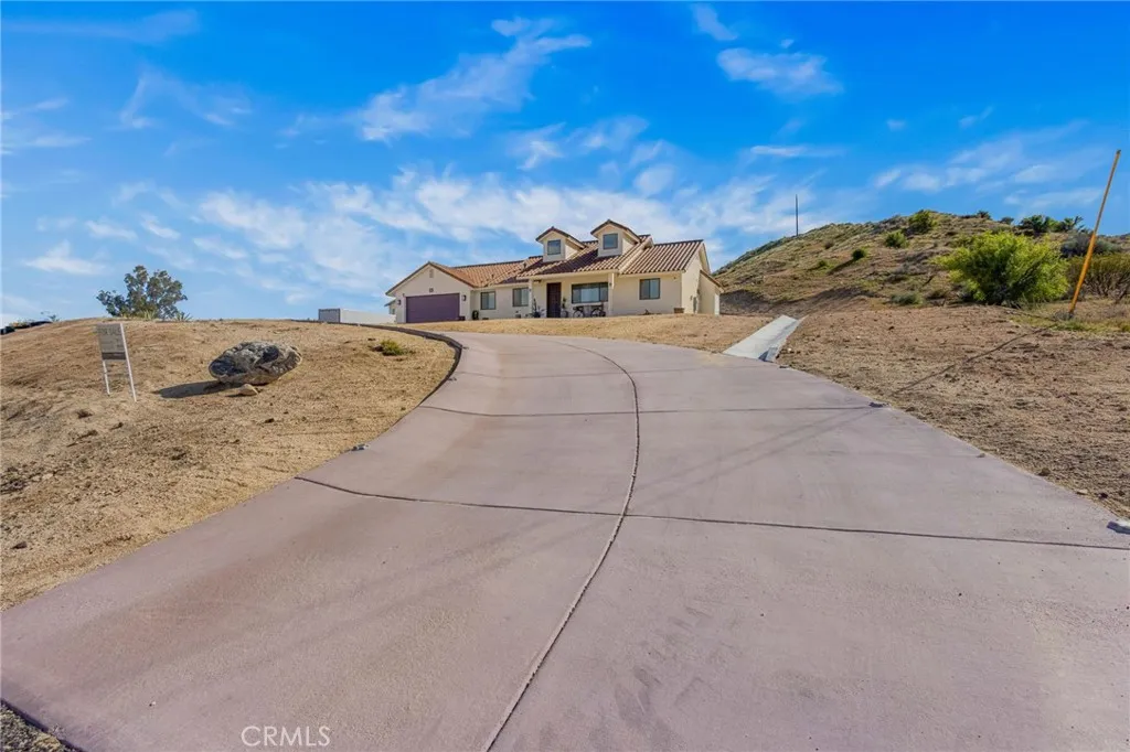 49111 Paradise, Morongo Valley, California 92256 home-pic-3