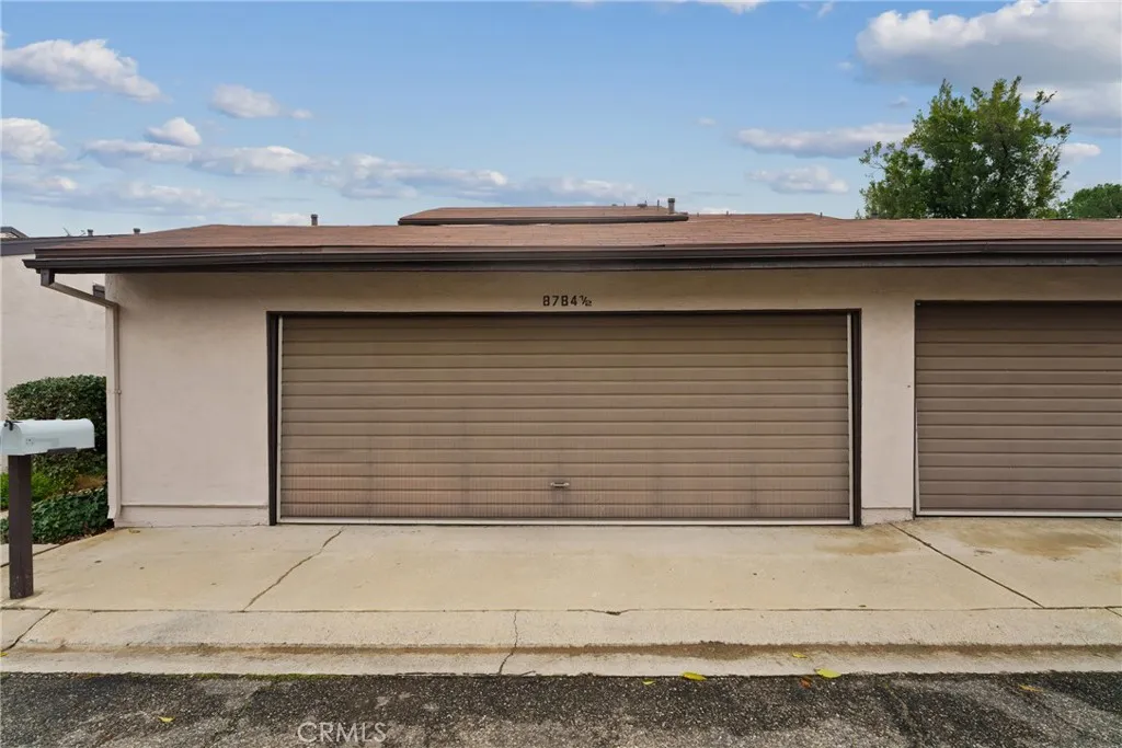 8784 1/2 Wyngate, Sunland, California 91040 home-pic-16
