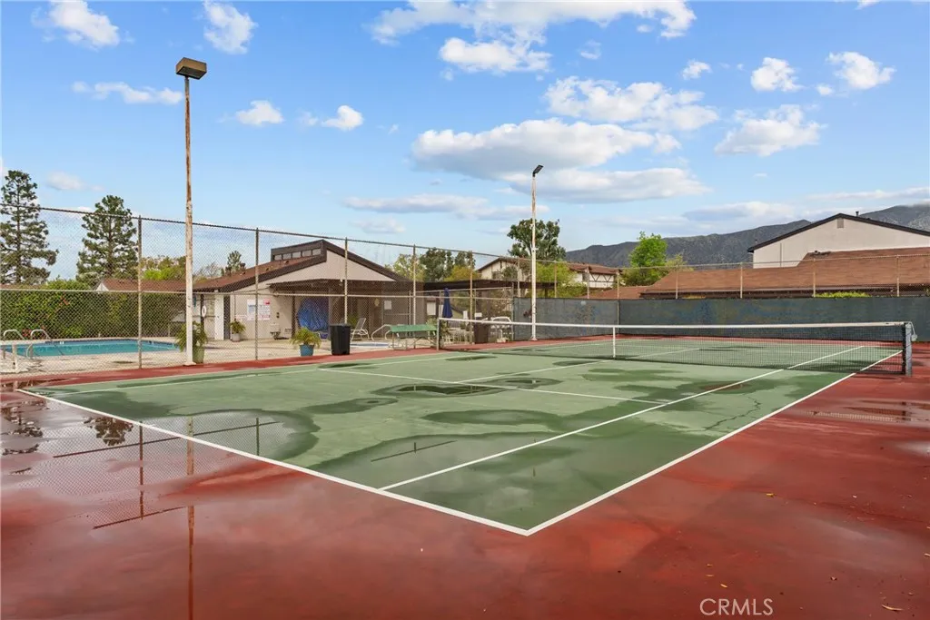 8784 1/2 Wyngate, Sunland, California 91040 home-pic-19