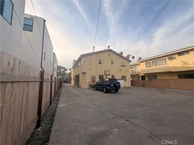732 N Kingsley, Los Angeles, California 90029