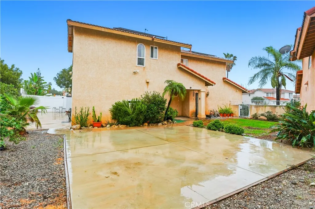 6650 Carmel Court, Fontana, California 92336 home-pic-24