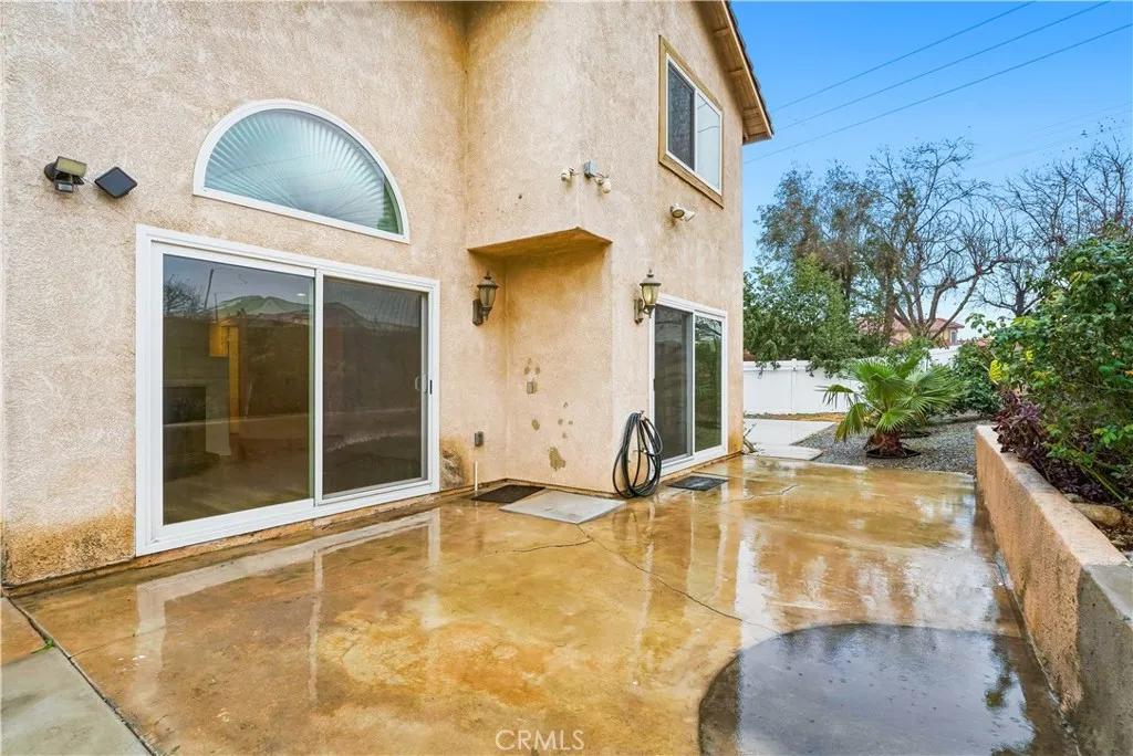 6650 Carmel Court, Fontana, California 92336 home-pic-19
