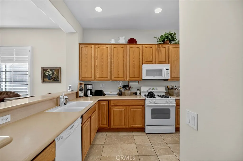 10509 Lanigan Rd., Apple Valley, California 92308 home-pic-10