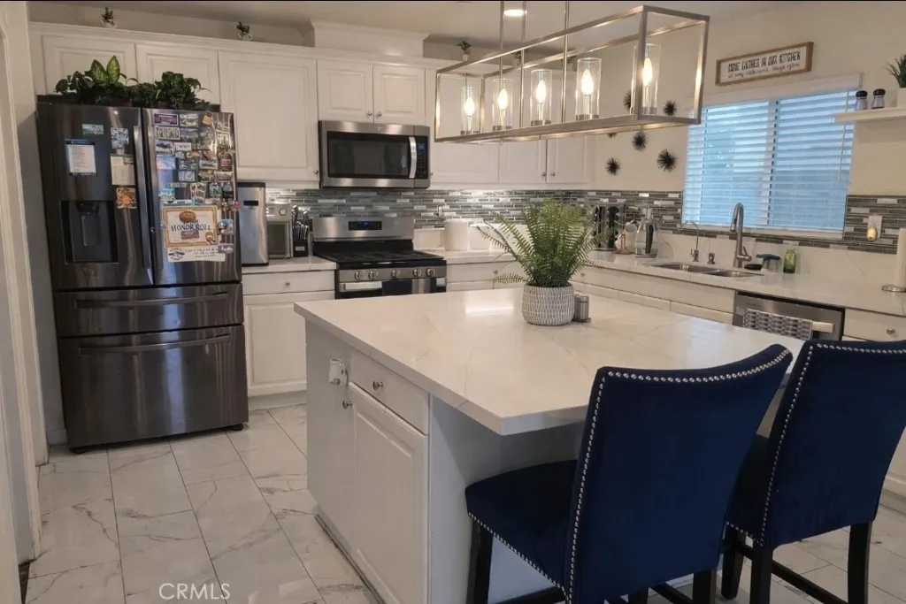 27932 Via Cholula, Menifee, California 92585 home-pic-7