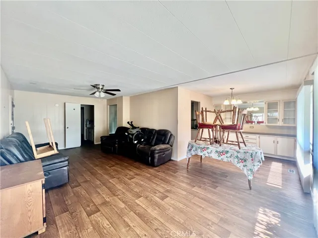 42751 E Florida Avenue, Hemet, California 92544