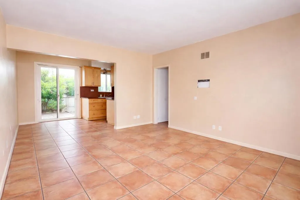 2290 S Palm Canyon Drive 104, Palm Springs, California 92264 home-pic-2