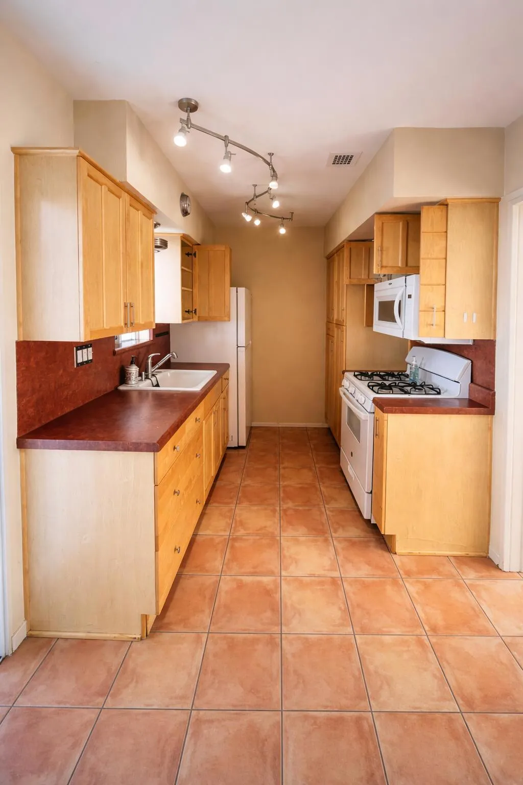 2290 S Palm Canyon Drive 104, Palm Springs, California 92264 home-pic-4