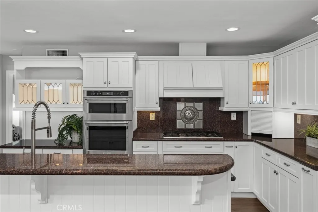 21401 Stonehaven, Lake Forest, California 92630 home-pic-3