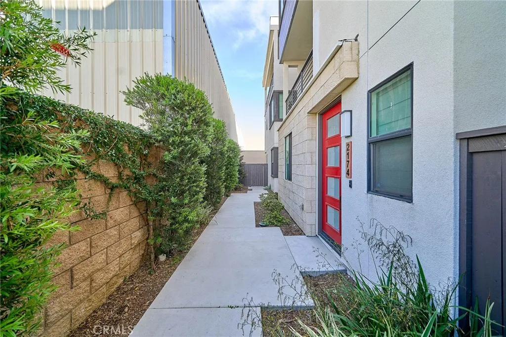 2174 Pearl Walk, Gardena, California 90249 home-pic-2
