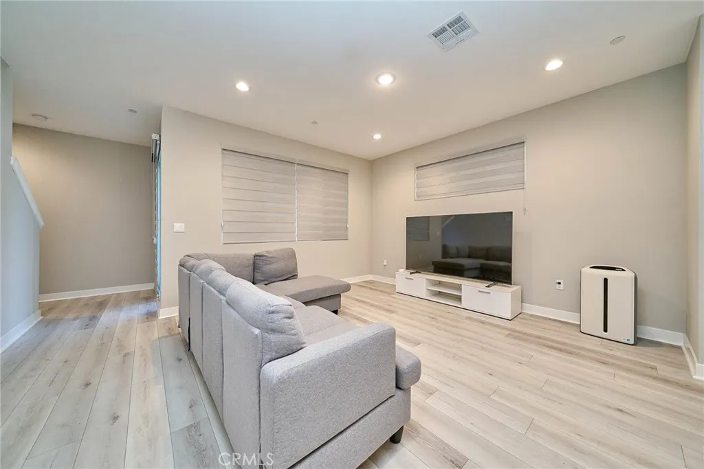 2174 Pearl Walk, Gardena, California 90249 home-pic-10