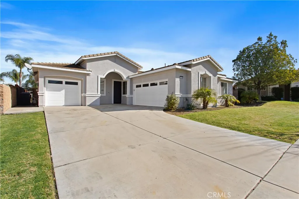 1855 Stanwich, Corona, California 92883 home-pic-1