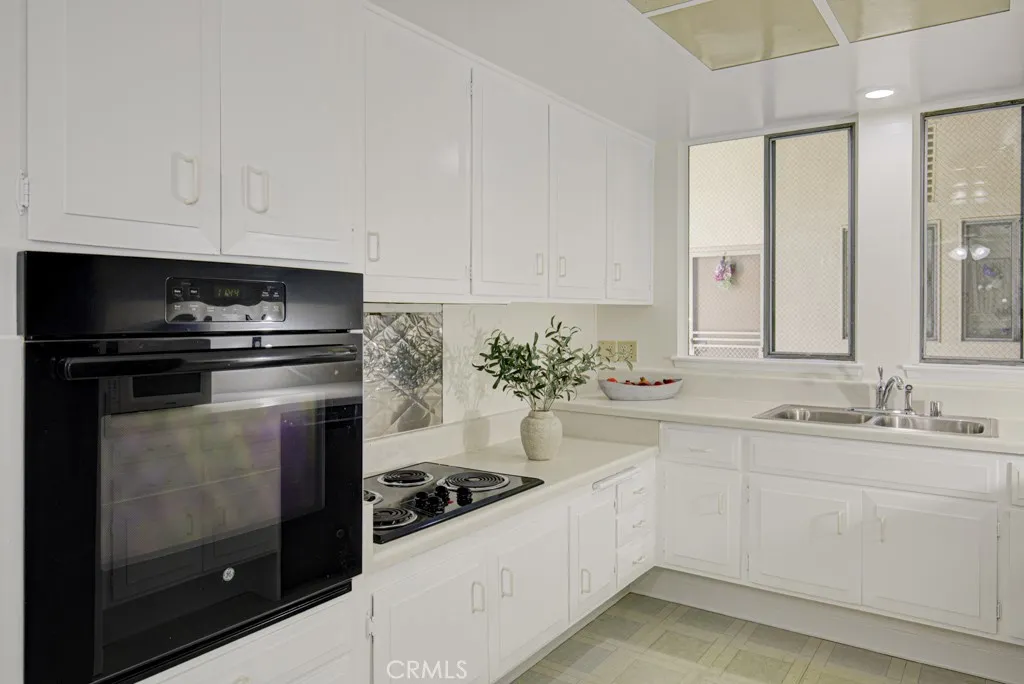 255 Calle Aragon Q, Laguna Woods, California 92637 home-pic-12