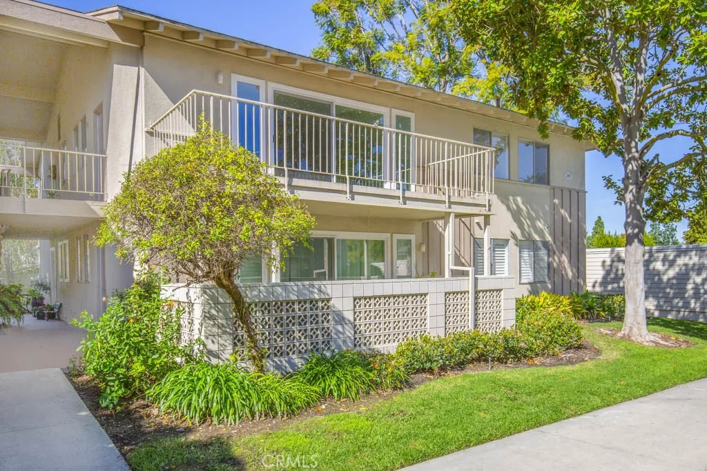 255 Calle Aragon Q, Laguna Woods, California 92637 home-pic-2