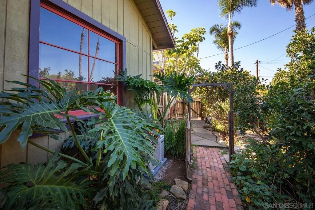 432 E 5th St, National City, California 91950 home-pic-17