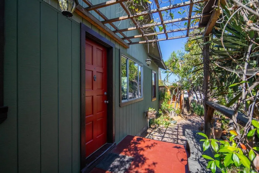 432 E 5th St, National City, California 91950 home-pic-2