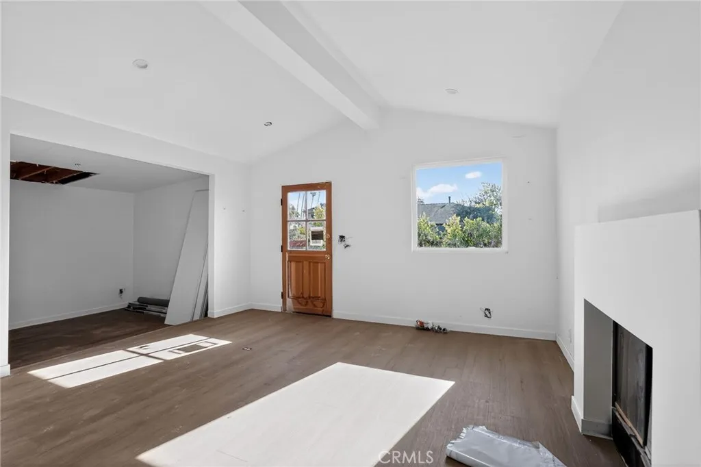 2010 Linden Avenue, Venice, California 90291 home-pic-6