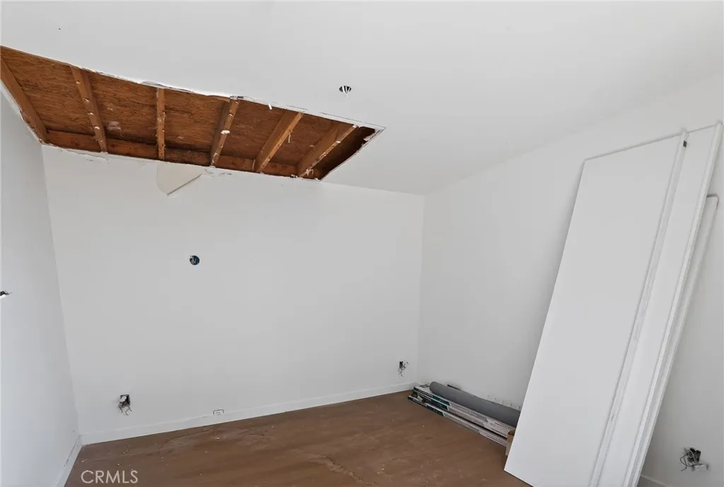 2010 Linden Avenue, Venice, California 90291 home-pic-11
