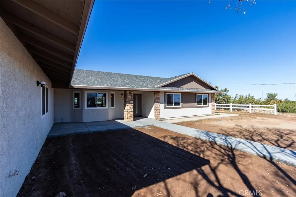 6572 Merced, Oak Hills, California 92344 home-pic-6