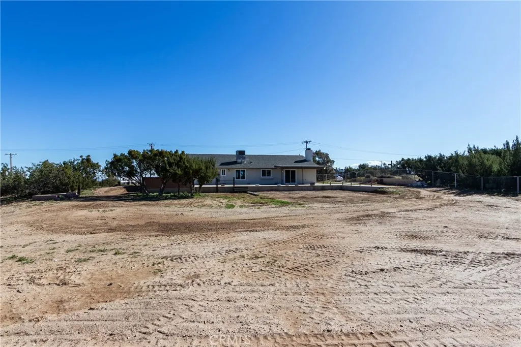 6572 Merced, Oak Hills, California 92344 home-pic-54