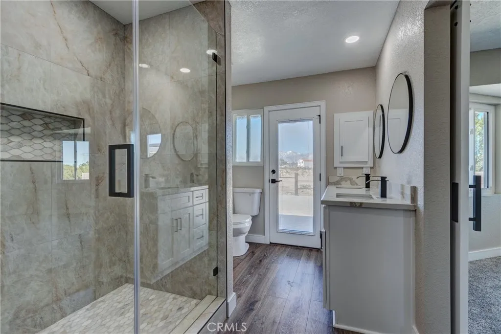 6572 Merced, Oak Hills, California 92344 home-pic-36
