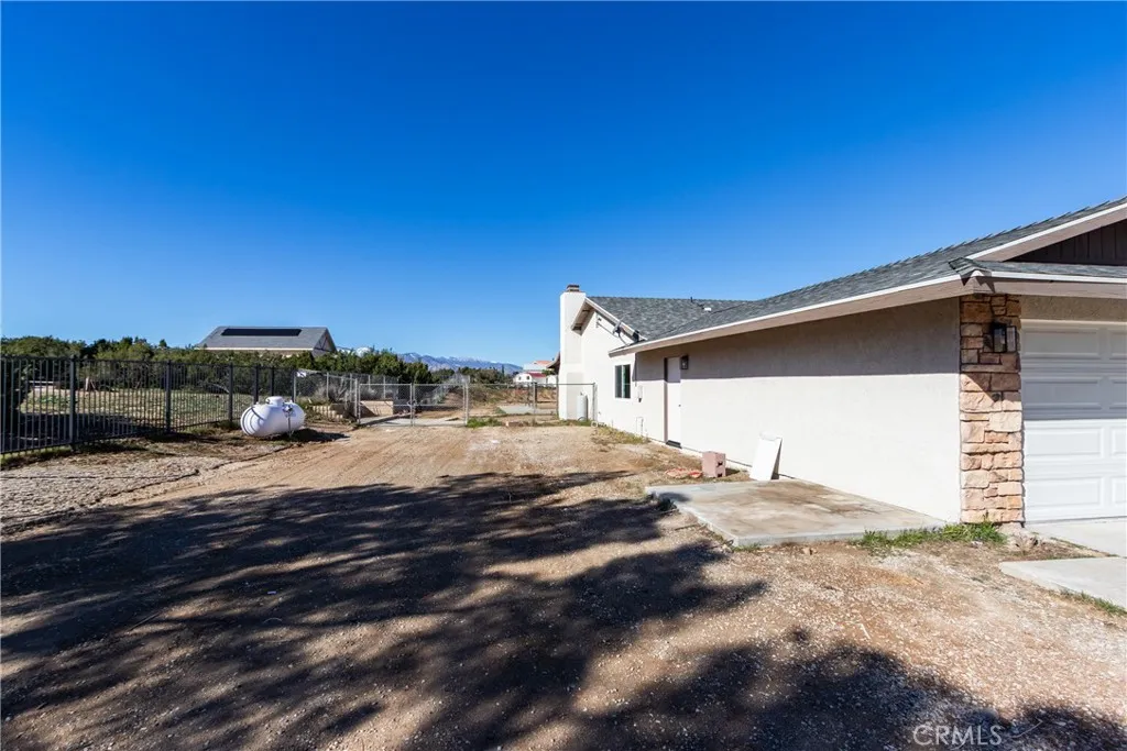 6572 Merced, Oak Hills, California 92344 home-pic-61