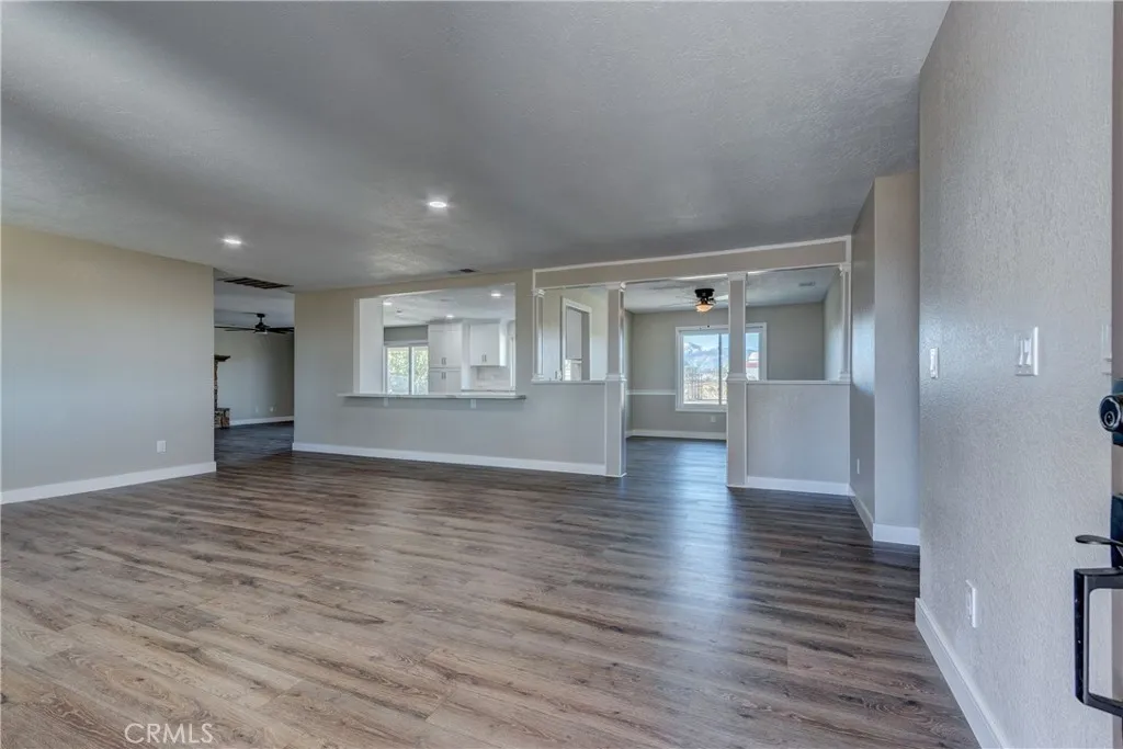 6572 Merced, Oak Hills, California 92344 home-pic-8