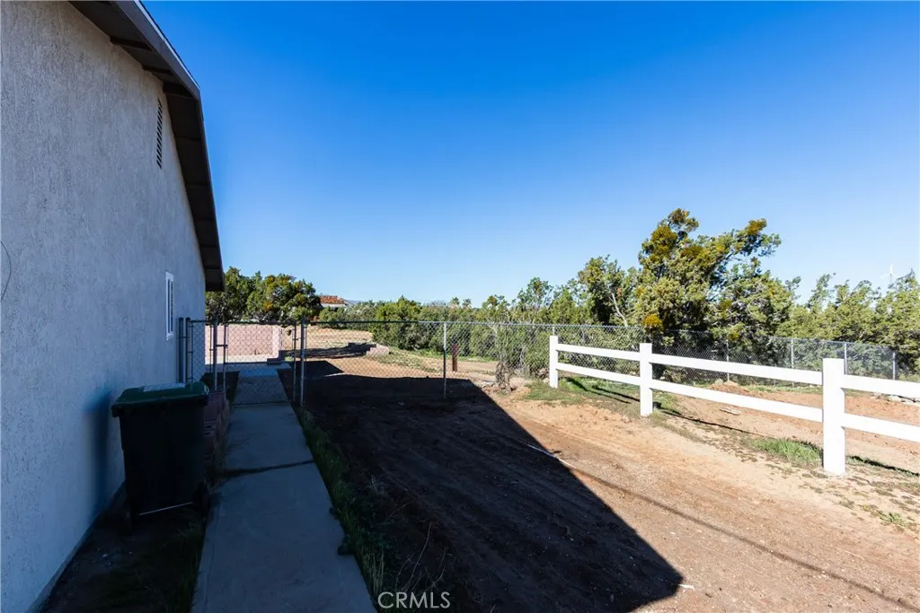 6572 Merced, Oak Hills, California 92344 home-pic-62