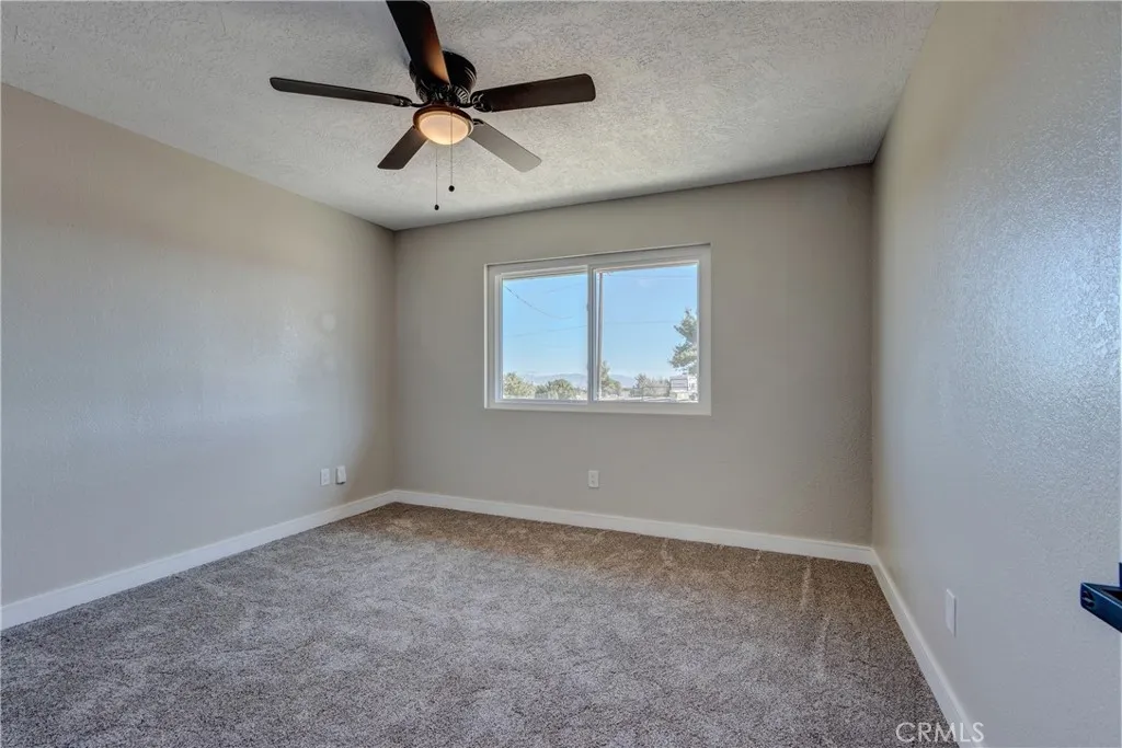 6572 Merced, Oak Hills, California 92344 home-pic-27