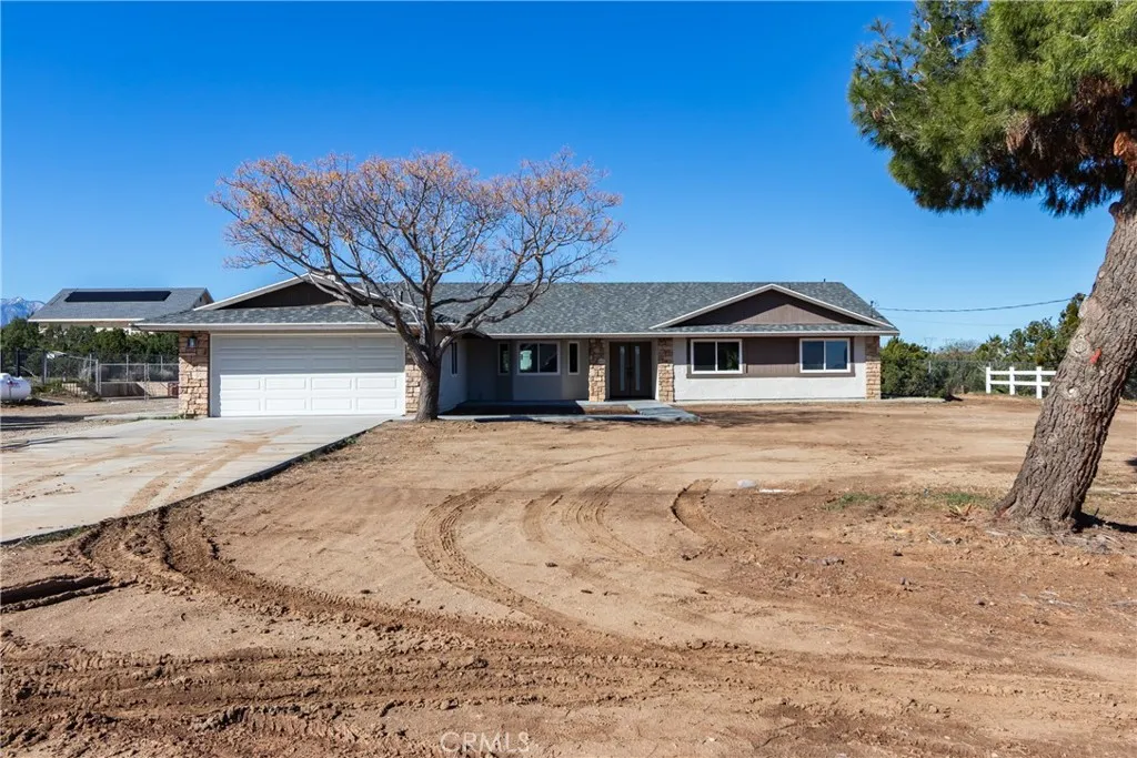 6572 Merced, Oak Hills, California 92344 home-pic-1