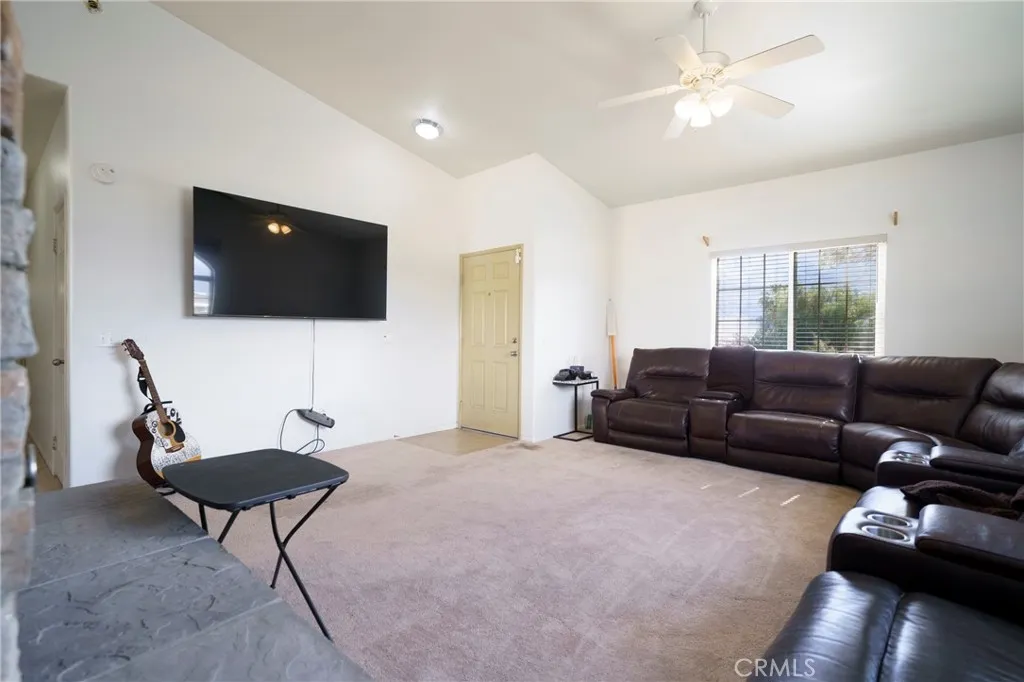 55432 Calico Ave, Whitewater, California 92282 home-pic-10