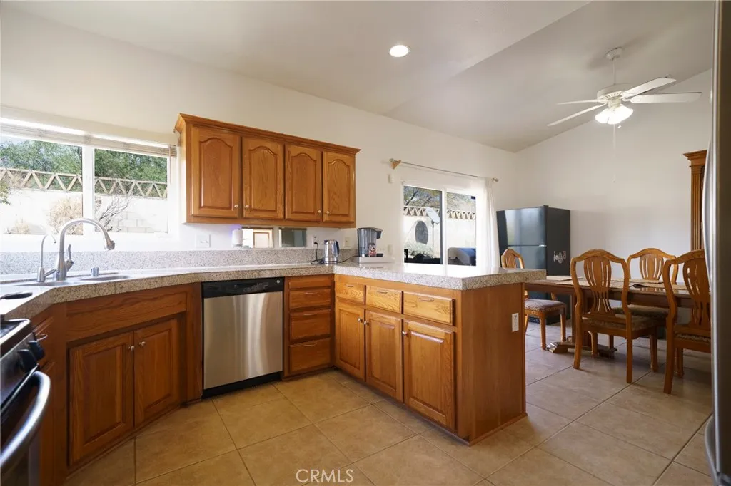55432 Calico Ave, Whitewater, California 92282 home-pic-14