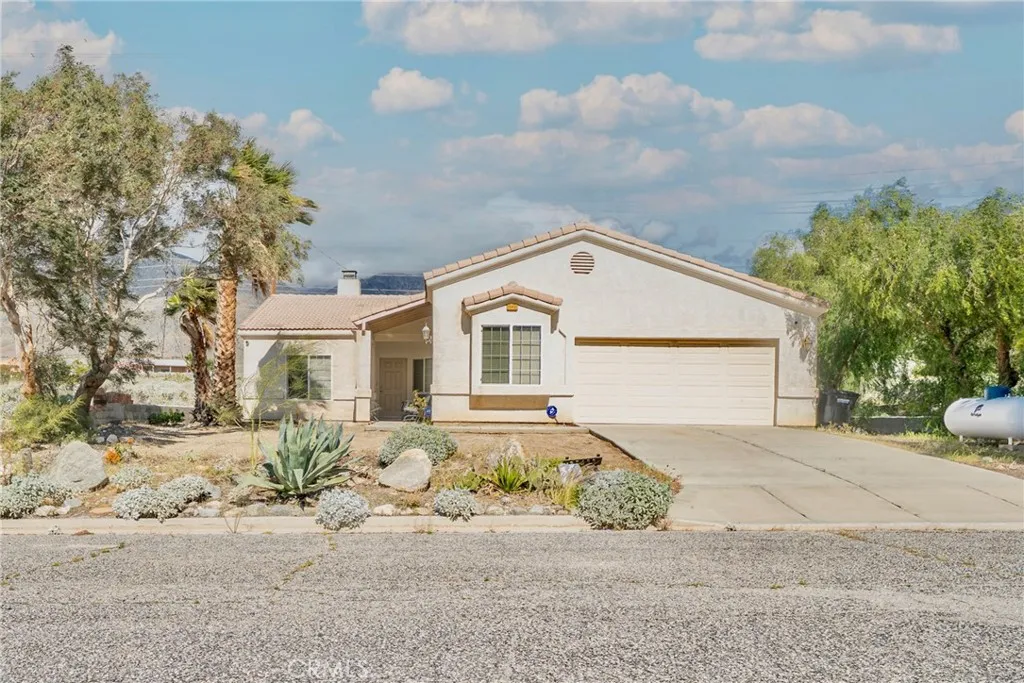 55432 Calico Ave, Whitewater, California 92282 home-pic-1