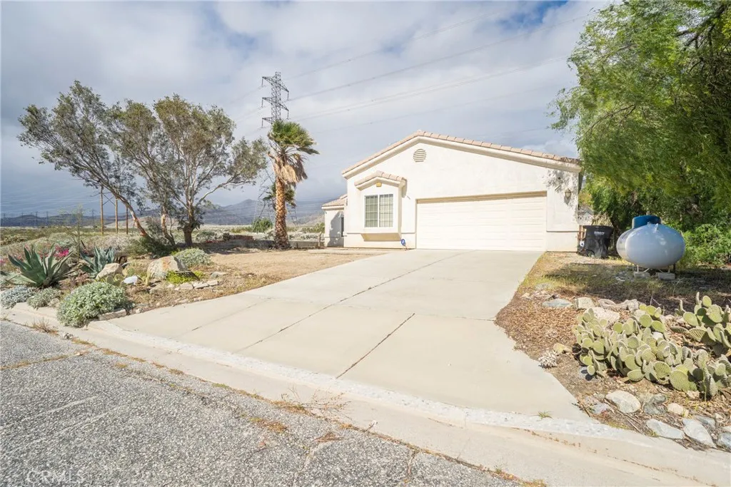 55432 Calico Ave, Whitewater, California 92282 home-pic-4