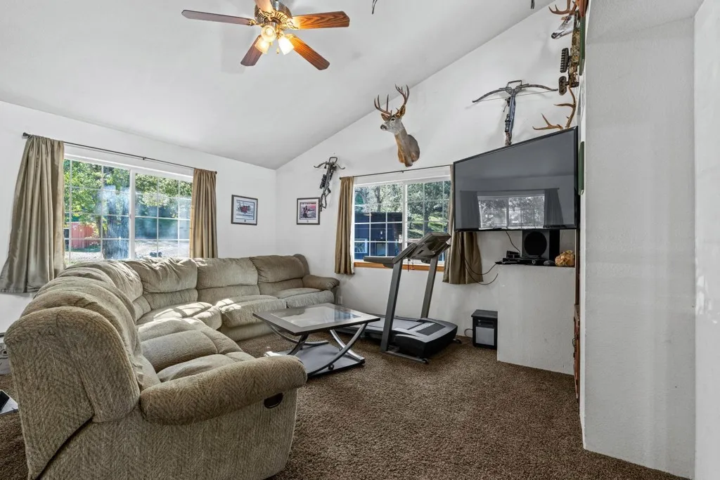 7777 7777 Del Valle Rd, Livermore, California 94550 home-pic-36