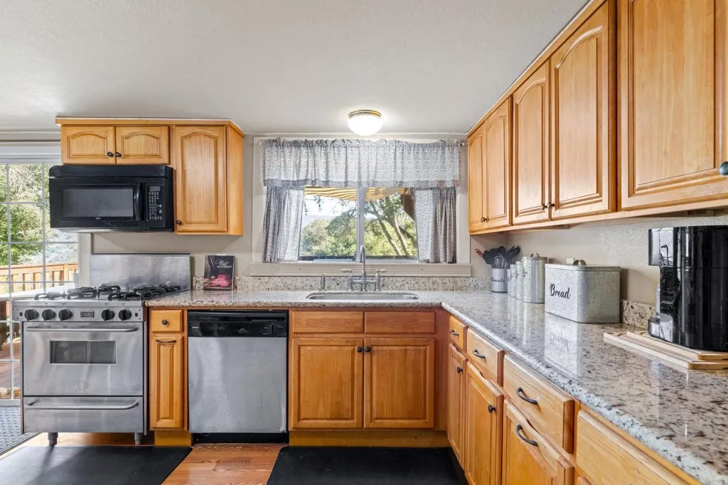 7777 7777 Del Valle Rd, Livermore, California 94550 home-pic-23