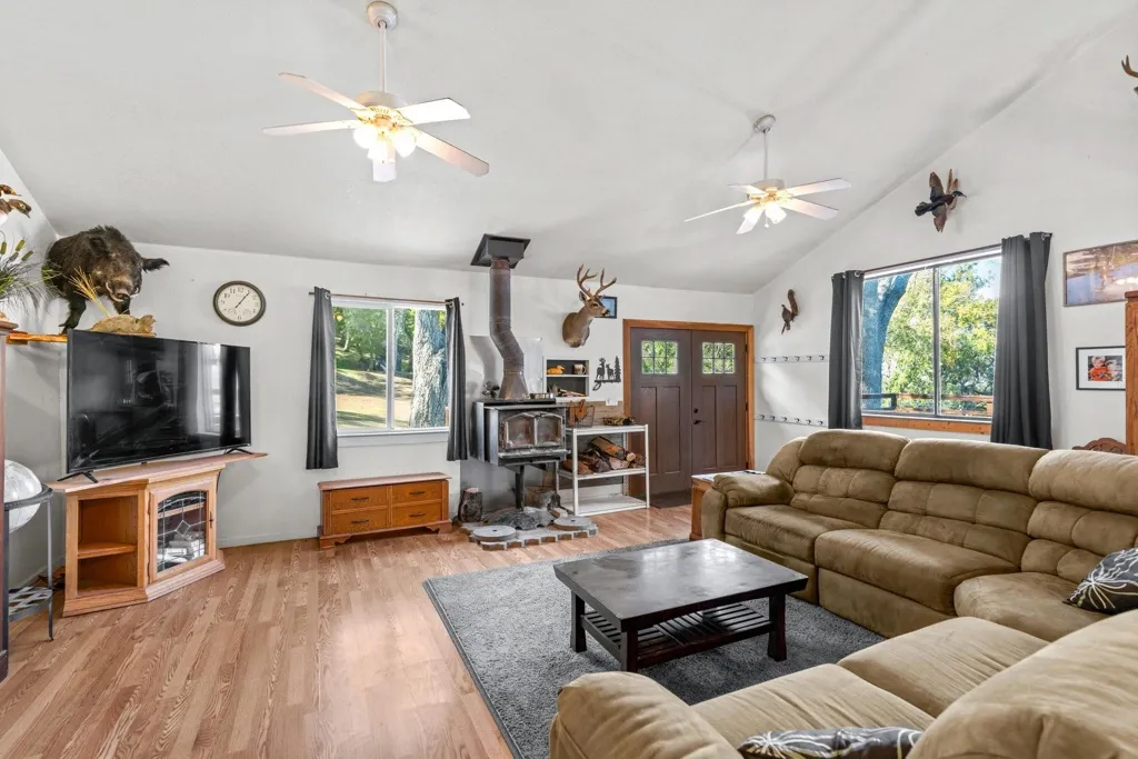 7777 7777 Del Valle Rd, Livermore, California 94550 home-pic-14
