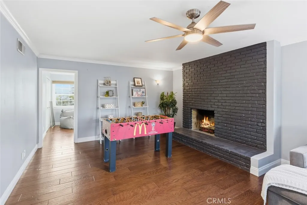3640 Pine Avenue, Long Beach, California 90807 home-pic-16