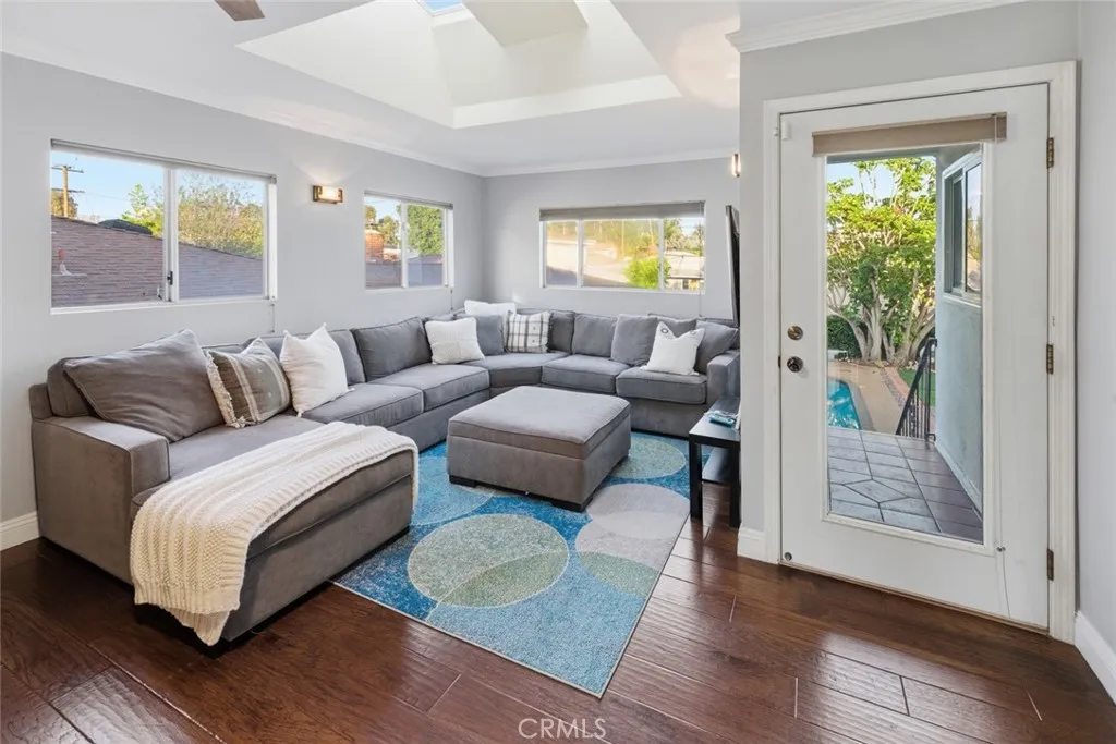 3640 Pine Avenue, Long Beach, California 90807 home-pic-15
