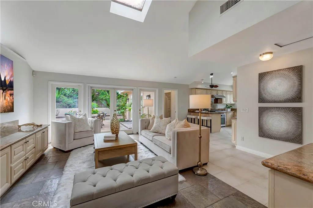 18862 Via Palatino, Irvine, California 92603 home-pic-7