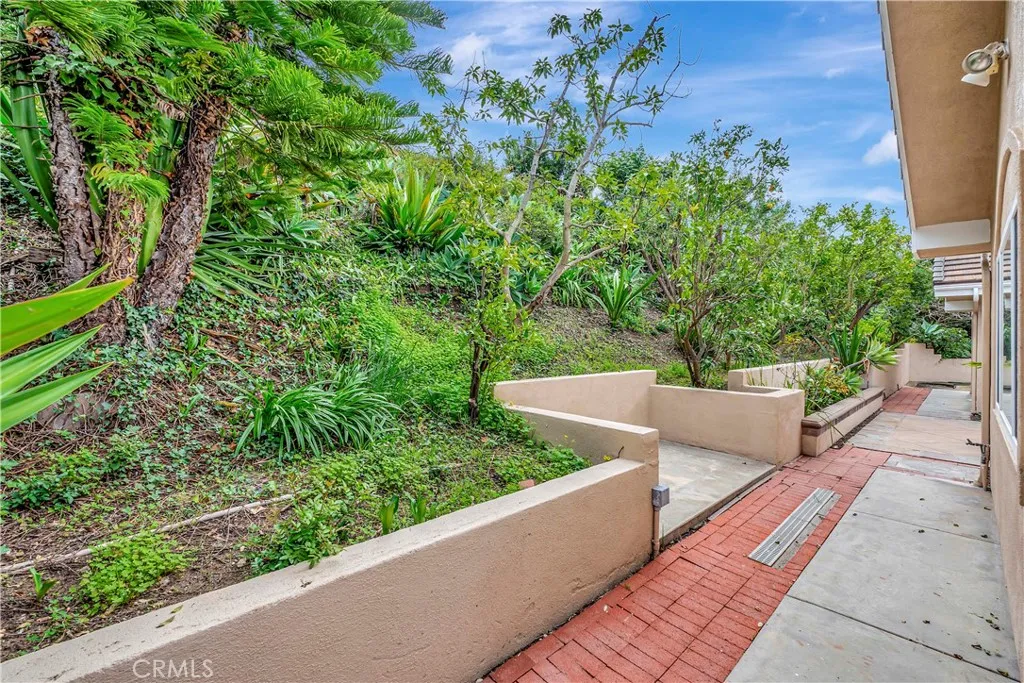 18862 Via Palatino, Irvine, California 92603 home-pic-42