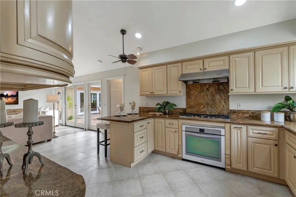 18862 Via Palatino, Irvine, California 92603 home-pic-14